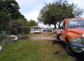 Un hombre fue asesinado a balazos al interior de un vehículo en la carretera Celaya-Juventino Rosas