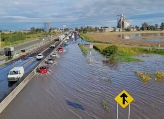 Informan autoridades municipales que se ha incrementado el nivel del Rio Lerma, registra 5.3 metros.