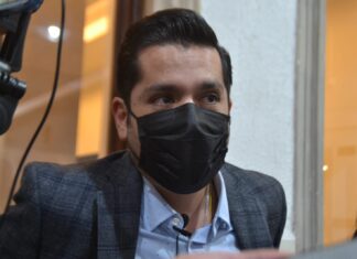 Presidente municipal confirmó la salida de la titular del área de turismo en Salamanca.