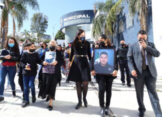 RINDE GOBIERNO MUNICIPAL HOMENAJE PÓSTUMO AL OFICIAL DE POLICÍA ROSENDO CASTRO GUERRERO