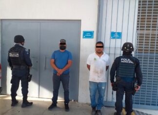 DOS HOMBRES FUERON DETENIDOS POR LA POLICÍA MUNICIPAL, INCULPADOS EN EL ROBO DE MERCANCÍA.