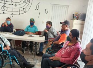 VISITA REGIDOR A INTEGRANTES DE INCLUSIÓN A LA VIDA EN JARAL DEL PROGRESO.