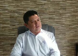 Ayuntamiento aprobó la reducción de salarios a funcionarios municipales.