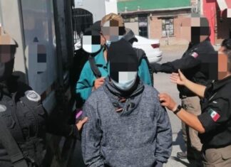 FGR rescata a 138 migrantres que viajaban en la caja de un un trailer a la altura de San Diego de la Unión.