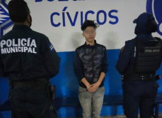 Detienen a menor por robo, a mujer por agredir a policía y recuperan camioneta