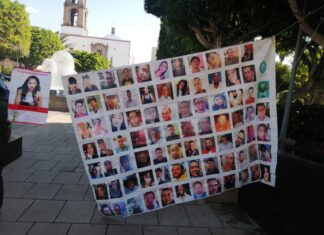 Colectivo «A Tú Encuentro» se manifestó en Presidencia Municipal de Irapuato