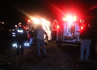 Durante la madrugada de hoy se volcó un camión de transporte de personal en Puruándiro Mich. con un saldo de 10 personas lesionadas.