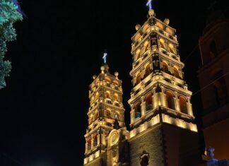 Develación de la Placa conmemorativa por el Bicentenario de la Consumación de la Independencia Nacional.