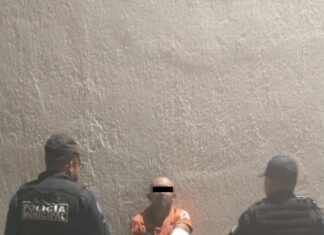 UN HOMBRE FUE DETENIDO POR LA POLICÍA MUNICIPAL, TRAS SER DENUNCIADO POR EL ROBO A UNA TIENDA DE CONVENIENCIA.