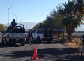 Abandonan restos humanos en costales en el acceso principal de la comunidad de Rincón de Tamayo, en Celaya.