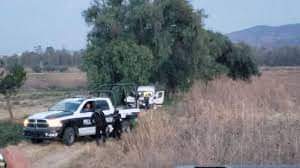 Encuentran cadáver baleado junto a la carretera