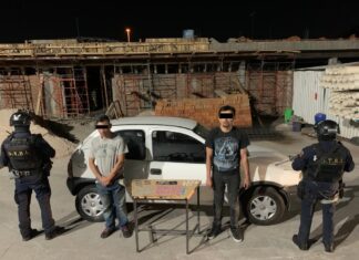 ELEMENTOS DE POLICÍA MUNICIPAL CAPTURARON A DOS HOMBRES EN POSESIÓN DE PRESUNTA DROGA.