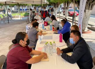 Organizan feria del empleo en Jaral del Progreso.
