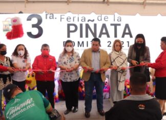 Inauguran la tercera edición de la feria de la piñata en Romita.