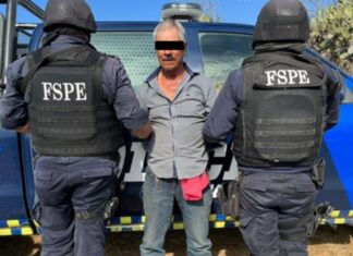 Detienen en Jerécuaro a un hombre agresivo que portaba un machete, contaba con orden de detención.