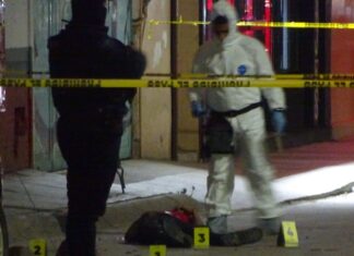 Ejecutan a dos hombres y una mujer en León la noche de este martes.