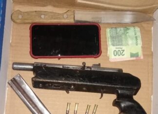 Detiene la Policía de León a cuatro hombres por robo con violencia de vehículo