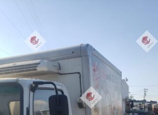 Joven motociclista pierde la vida tras impactarse contra un vehículo de carga pesada en el municipio de Uriangato.