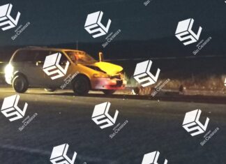 Fallece motociclista después de chocar de frente contra una camioneta en Yuriria.