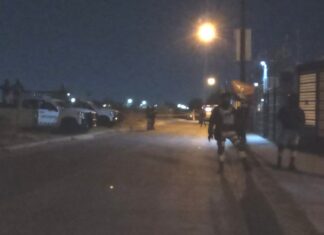 Un sujeto detenido y un vehículo con reporte de robo asegurado después de una persecución en Celaya.