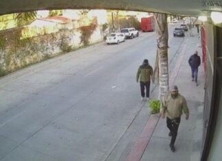 Un hombre fue lesionado de un balazo después de que se resitio a un asalto en León.