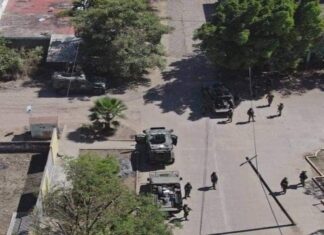 Más de mil elementos del Ejército Mexicano ingresaron a las localidades de Naranjo de Chila y San José de Chila, Michoacán.