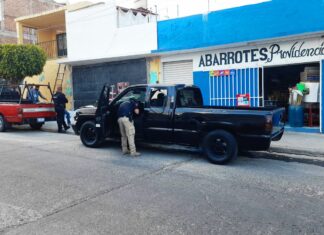 Agreden a balazos a conductor de camioneta en la colonia Las Piletas, en León; si estado de salud fue reportado como grave.