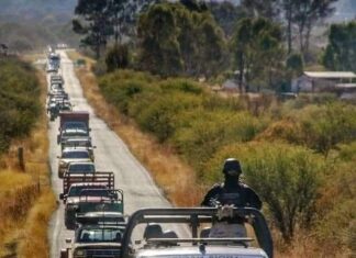 Por violencia en el estado, cientos de familias abandonan Zacatecas.