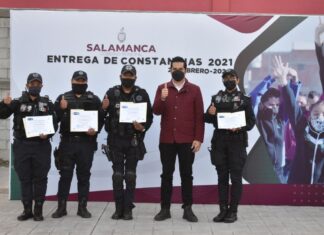 RECONOCEN A POLICÍAS POR CAPACITACIÓN EN SALAMANCA.