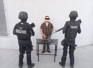 HOMBRE ES DETENIDO CON DROGA Y RÉPLICA DE ARMA