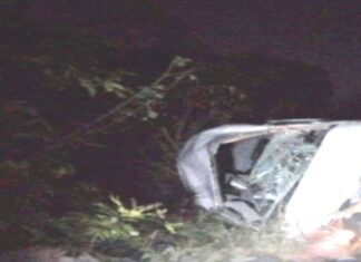 Accidente deja un saldo de 2 maestros fallecidos en Arteaga Mich.