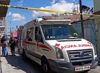 Un joven fue atacado a balazos en calles de la colonia Guanajuato en Salamanca.