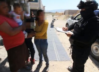 POLICÍA LOCALIZA A MENOR EXTRAVIADO Y LO ENTREGA A SU FAMILIA