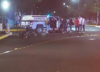 Motociclista pierde la vida tras ser embestida por camioneta en Morelia.