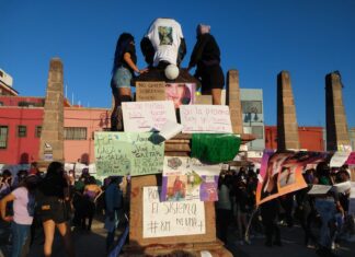 Salmantinas marchan en el 8M recordando y exigiendo justicia para Nadia