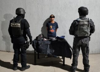 POLICÍA DETIENE A HOMBRE Y FRUSTRA ROBO A COMERCIO EN CELAYA.