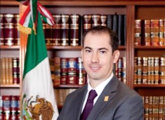 El diputado federal, Justino Arriaga Rojas, solicitó licencia al cargo por tiempo indefinido.