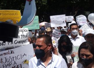 Se manifiestan estudiantes, padres y docentes pidiendo justicia por el homicidio de Ángel