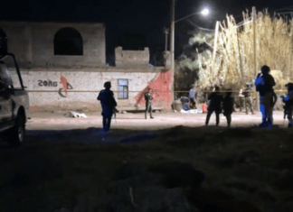 Ataque armado en una vivienda de la comunidad de El Carrizalito en Irapuato, dejo un saldo de cinco personas muertas y dos heridos graves.