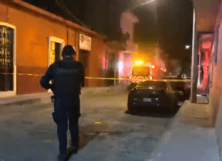 Ataque armado en una cantina en Pueblo Nuevo, dejo un saldo de dos hombres asesinados y una mujer herida.