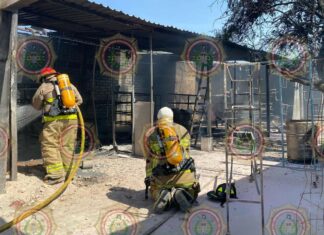 Incendio al interior de Fábrica