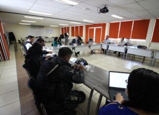 REALIZA SSCC MESAS DE TRABAJO CON BACHILLERATOS