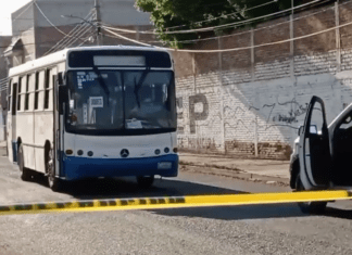 En intento de asalto asesinan de un balazo a conductor de un autobús del servicio público en Valle de Santiago.
