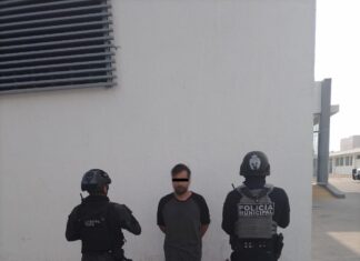 POLICÍA DETIENE A HOMBRE POR ALLANAMIENTO Y DAÑOS EN CELAYA