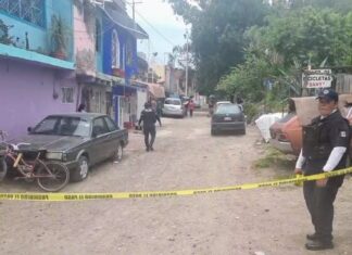 Ataque armado en la calle Paseo Río Lerma en Salamanca, dejo un saldo de un hombre muerto y otro más herido.