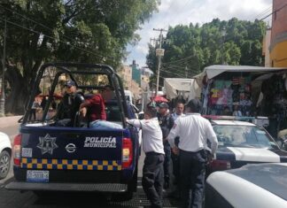 Detiene a pareja por golpear a tránsito que los había infraccionado en Guanajuato.