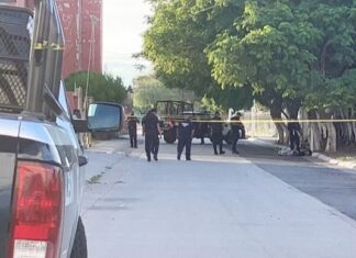 Dejan cuerpo sin vida, encobijado en la colonia Villas de San Juan en León.