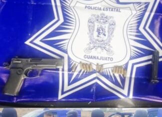 Capturan elementos las FSPE en León a un par de hombres señalados como presuntos responsables del robo a una bodega de materiales de construcción. Les aseguran una pistola calibre .9 milímetros y 18 cartuchos útiles