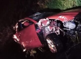 Dos personas muertas y tres más heridas fue el saldo que dejó un accidente vehicular en la carretera Valle de Santiago-Salamanca