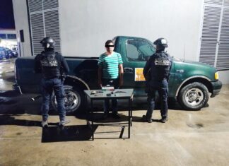 DETENIDO CON DOS ARMAS Y CAMIONETA ROBADA